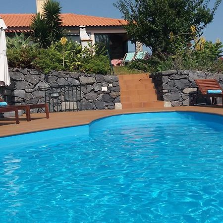 Banda Do Sol Self Catering Cottages Estreito Da Calheta Esterno foto