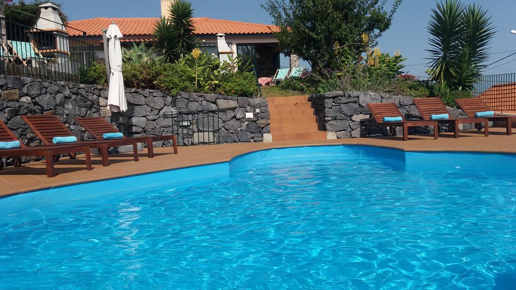 Banda Do Sol Self Catering Cottages Estreito Da Calheta Esterno foto